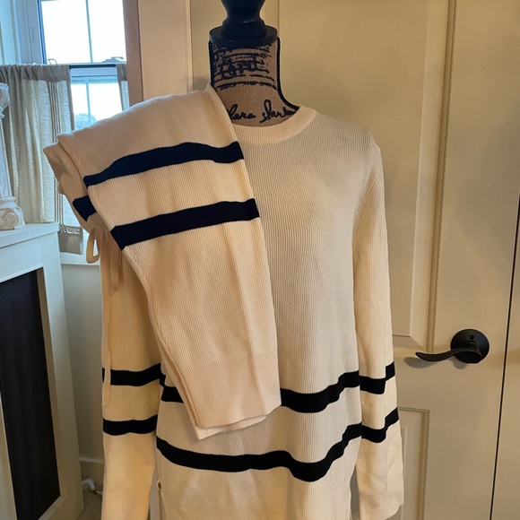 Priv Rian Lounge Set. Super soft lounge set. Material content is not listed. - Picture 11 of 14